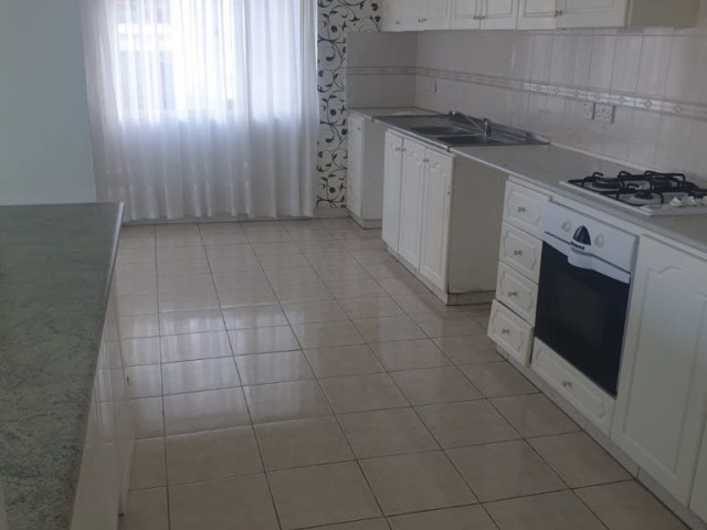 Unfurnished Flat for Rent in the Center of Kyrenia