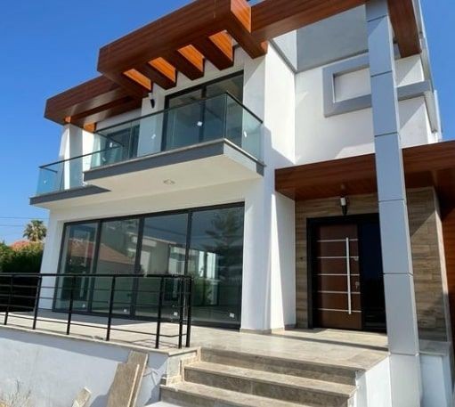 Kyrenia Alsancak Villa For Sale 3+1