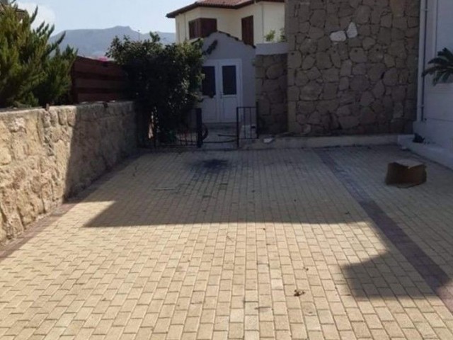 Kyrenia Catalkoy Villa For Sale 4+1