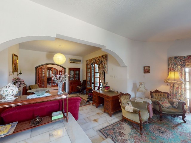 Upper Kyrenia Doğanköy Land and Old Mansion for Sale