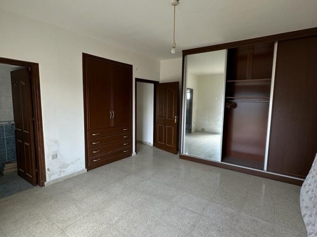 Nicosia Hamitkoy Flat For Sale 3+2