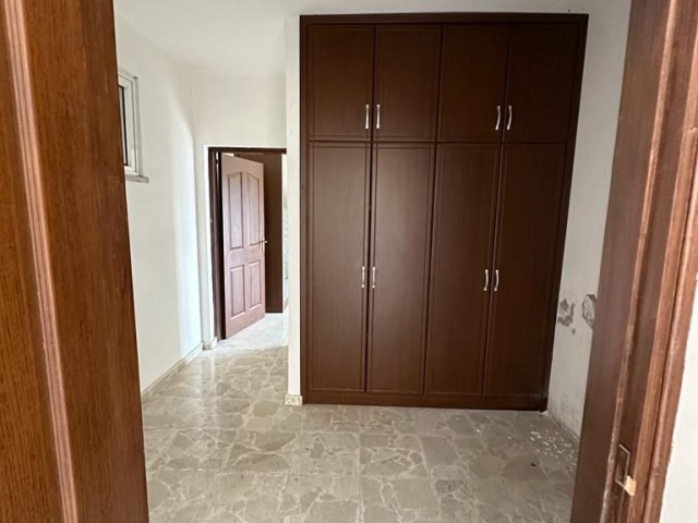 Nicosia Hamitkoy Flat For Sale 3+2