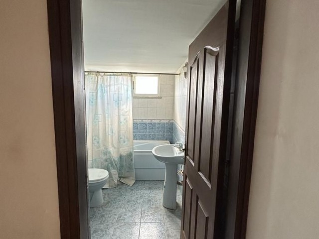 Nicosia Hamitkoy Flat For Sale 3+2