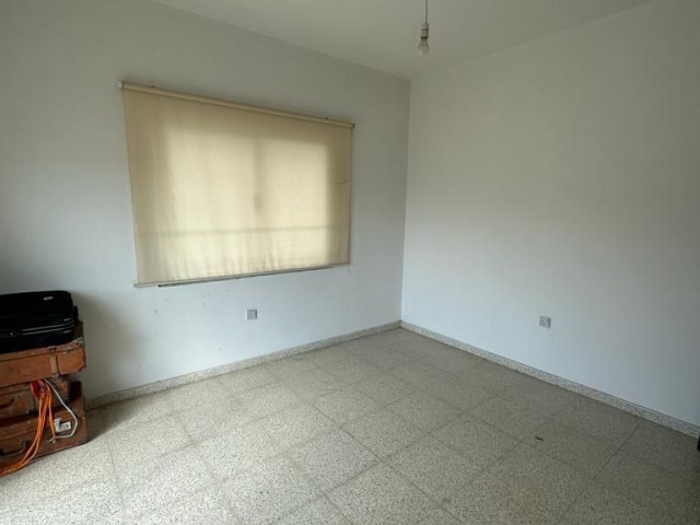 Nicosia Hamitkoy Flat For Sale 3+2