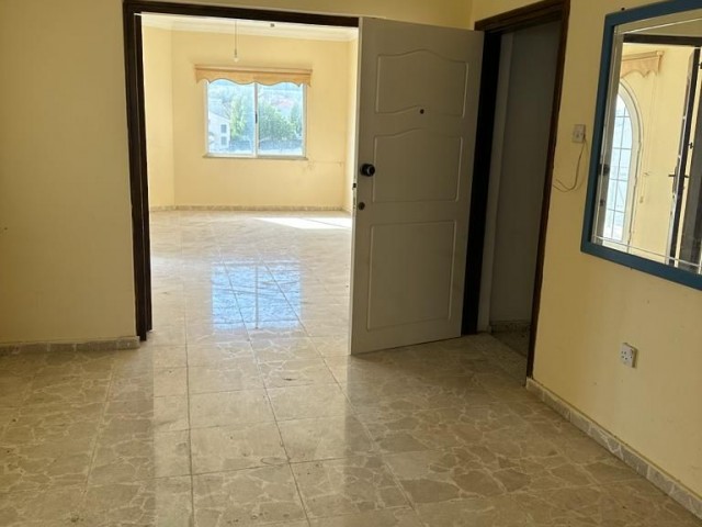 Nicosia Hamitkoy Flat For Sale 3+2