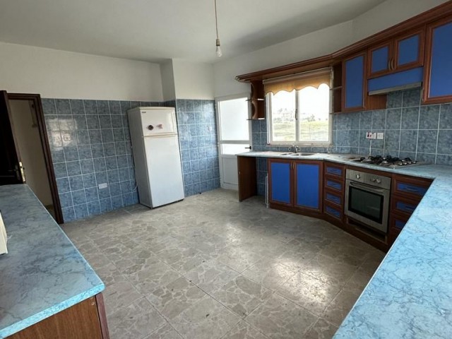 Nicosia Hamitkoy Flat For Sale 3+2