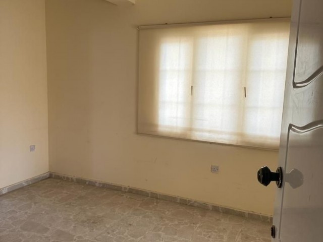 Nicosia Hamitkoy Flat For Sale 3+2