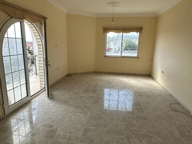 Nicosia Hamitkoy Flat For Sale 3+2