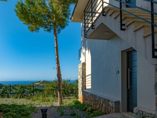 2+1 Flat For Sale in Kyrenia Vyneyard