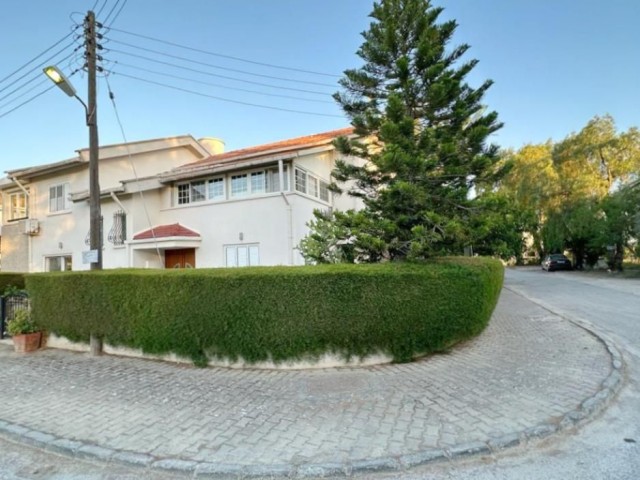 Kyrenia Bosphorus Villa zum Verkauf 4+2