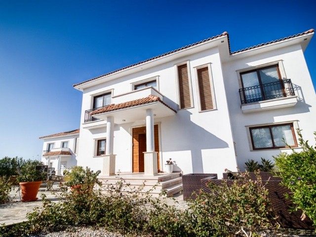 4+1 Villa for Sale in Kyrenia Esentepe