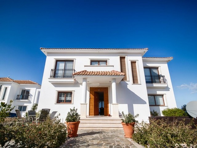 4+1 Villa for Sale in Kyrenia Esentepe