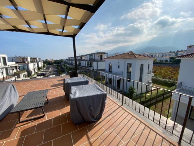 Girne Alsancak 3+1 Penthouse zum Verkauf