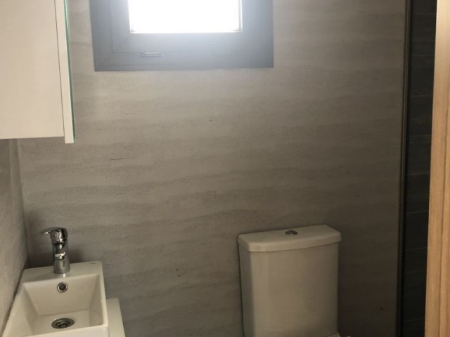 Alsancakta duraklara ve markete yürüyüş mesafesinde  1+1 sıfır eşyalı loft daire