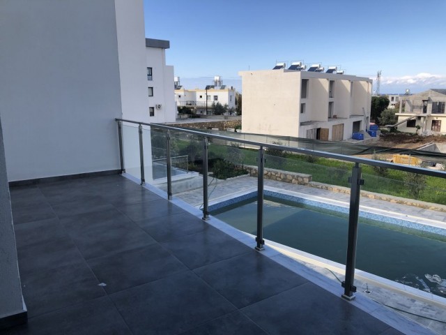 Flat To Rent in Alsancak, Kyrenia