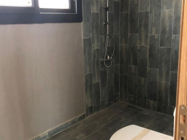 Flat To Rent in Alsancak, Kyrenia