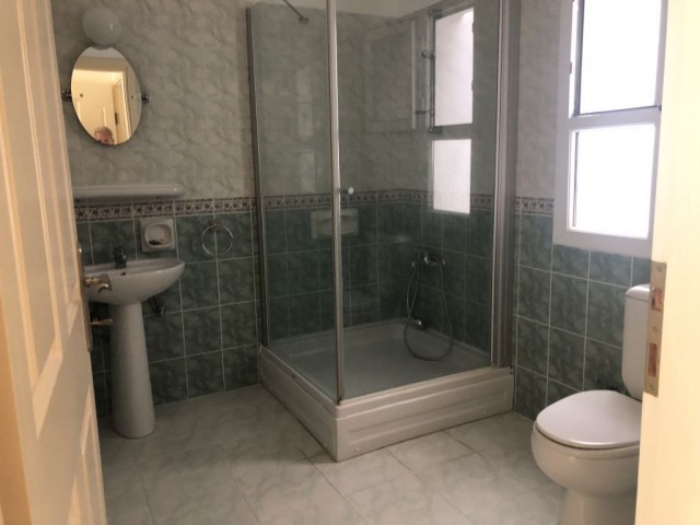 Flat To Rent in Girne Merkez, Kyrenia