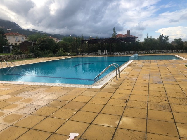 Halb freistehend Mieten in Karaoğlanoğlu, Kyrenia