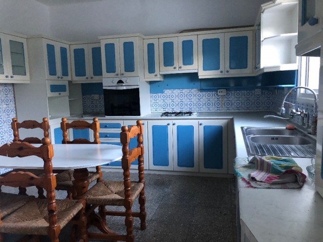 Flat To Rent in Karaoğlanoğlu, Kyrenia