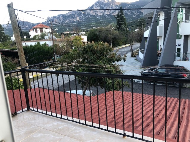 Flat To Rent in Karaoğlanoğlu, Kyrenia