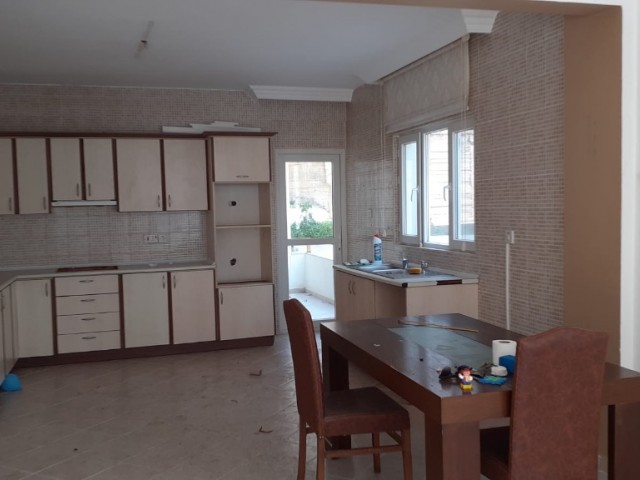 Flat For Sale in Girne Merkez, Kyrenia