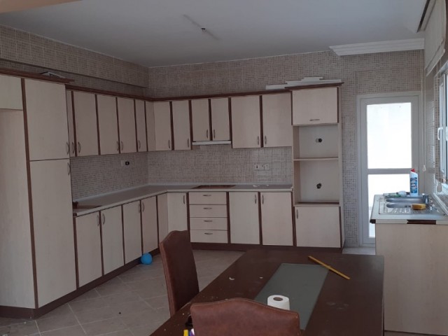 Flat For Sale in Girne Merkez, Kyrenia