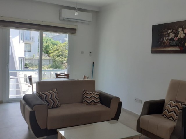 Flat To Rent in Karaoğlanoğlu, Kyrenia