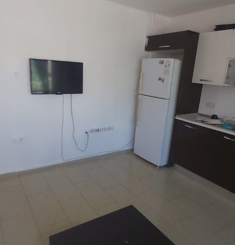 Girne merkezde merkezi lokasyonda 2 + 1 eşyalı kiralık daire