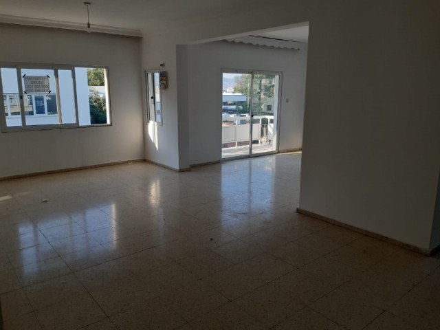 Flat To Rent in Küçük Kaymaklı, Nicosia