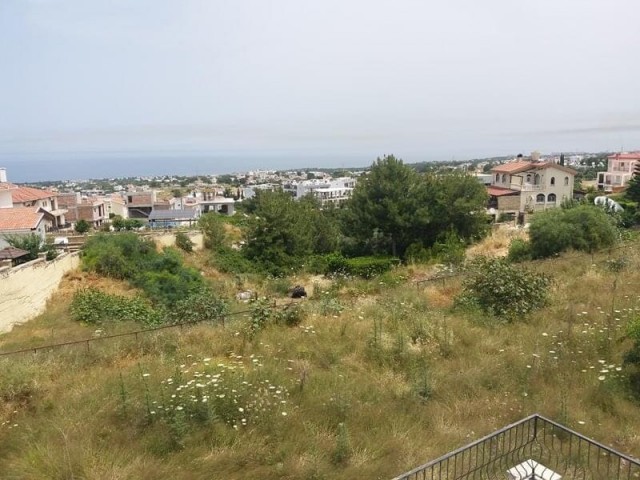 4 + 1 villas for sale in Çatalköy with an equivalent title deed of 80% completed in 1.5 acres of land with excellent sea views ** 