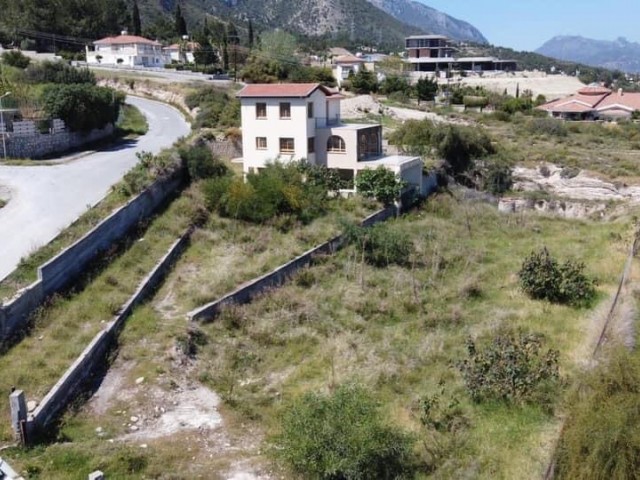 4 + 1 villas for sale in Çatalköy with an equivalent title deed of 80% completed in 1.5 acres of land with excellent sea views ** 