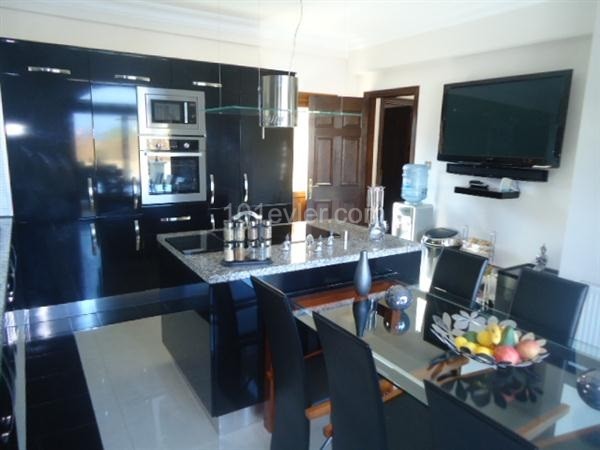 Villa For Sale in Yeşiltepe, Kyrenia