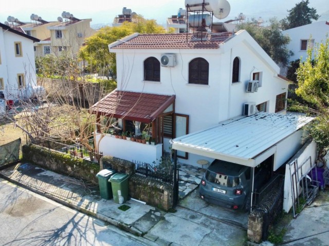 2 + 1 Einfamilienhaus zum Verkauf mit separater Küche mit eigenem Garten in doganköy ** 