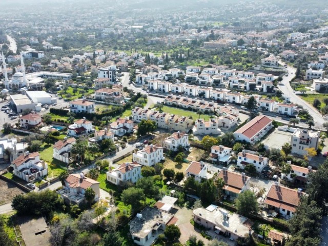 2 + 1 Einfamilienhaus zum Verkauf mit separater Küche mit eigenem Garten in doganköy ** 