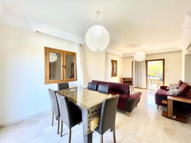 3+1 furnished villa for sale in Alsancak, walking distance to the sea, with pool, central heating and cooling system, all expenses paid
