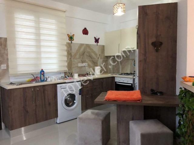 Fully furnished studio flat for sale in a complex with pool in Alsancak, ready deed, suitable for credit