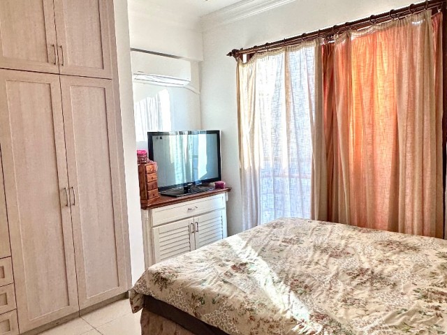 UNFURNISHED 3+1 flat for sale with sea view in Lapta, within walking distance to the market and the bus stop, in a complex with a shared pool