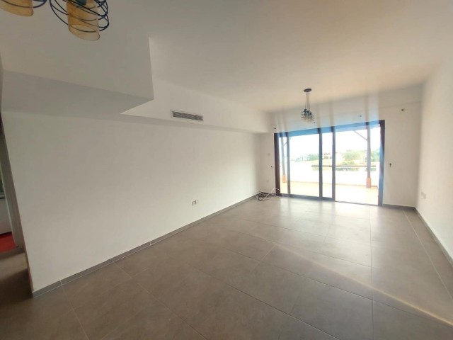 Duplex 3+1 penthouse flat for sale in a decent area in Alsancak, in a site with a shared pool