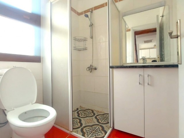 Duplex 3+1 penthouse flat for sale in a decent area in Alsancak, in a site with a shared pool