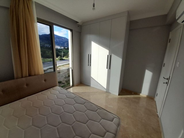 05338312383 2+1 Wohnung zur Miete in der Gegend von Kyrenia Çatalköy