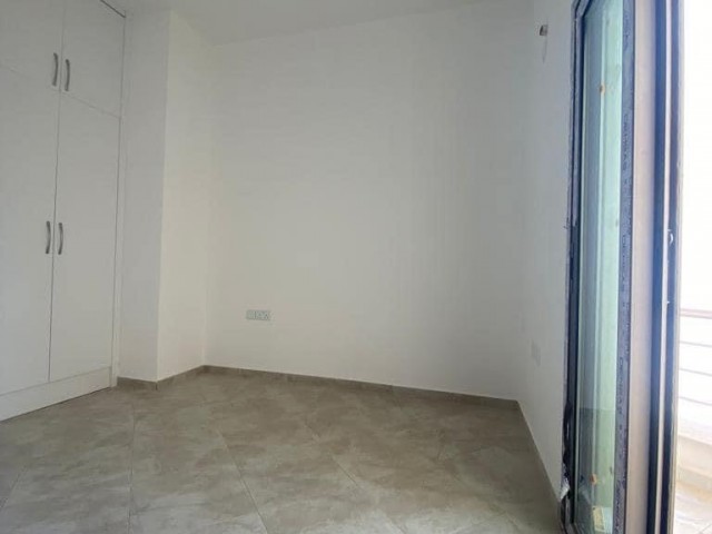 آپارتمان 2+1 جدید برای فروش در یک سایت مرکزی با استخر مشترک در آلسانجاک