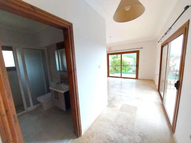 3+1, 3 bathroom villa for sale on half an acre of land with mountain and sea views and pool in Çatalköy