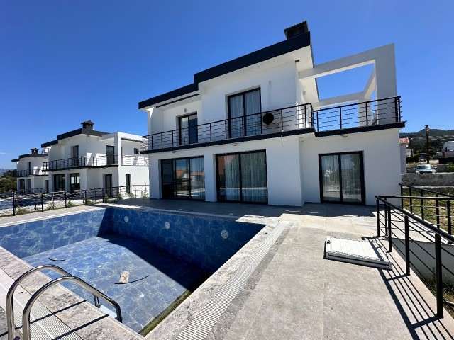 3+1 brand new villa with pool, 3 bathrooms, for sale in Karşıyaka, close to the main road, on the sea side (unfurnished).