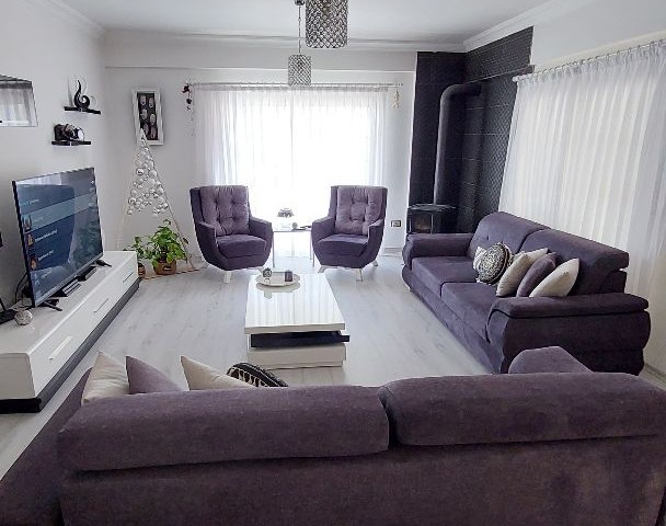 3+1 flat for sale in Famagusta Çanakkale Region, Central location, 5 minutes away from everywhere