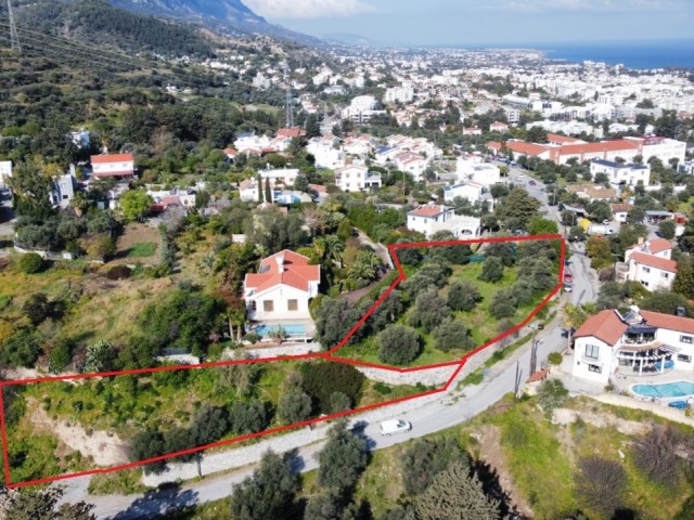 2.376 m² großes Grundstück zum Verkauf mit herrlichem Berg- und Meerblick in Alsancak, Kyrenia