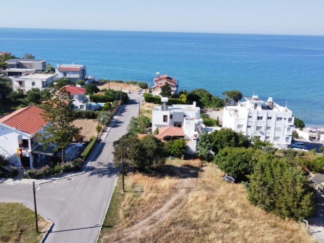 Girne Alsancak'ta Plaja 120 Metre Mesafede Villa Projesi Hazır -Satılık 553 m² Arsa