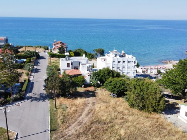 Girne Alsancak'ta Plaja 120 Metre Mesafede Villa Projesi Hazır -Satılık 553 m² Arsa