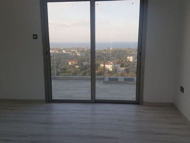 girne nusmar market yanında 3+1 muhteşem manzaralı geniş teraslı satılık penthouse 