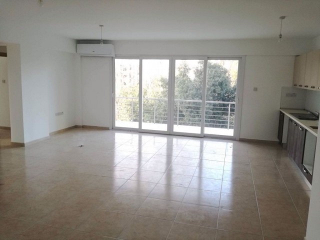 Flat To Rent in Girne Merkez, Kyrenia