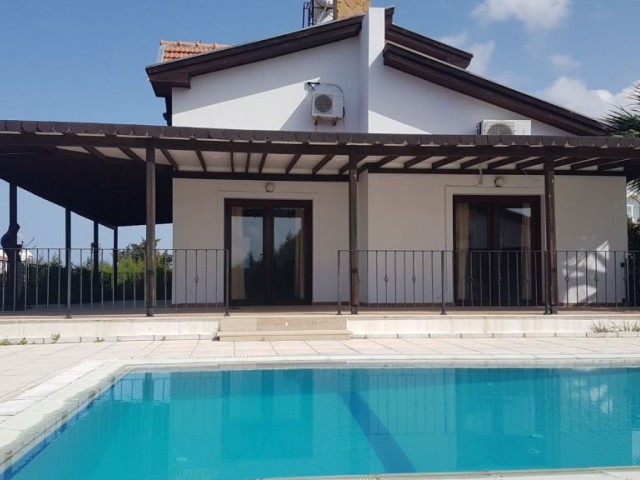 3+1 villa with private pool in Karşıyaka with magnificent mountain and sea views.